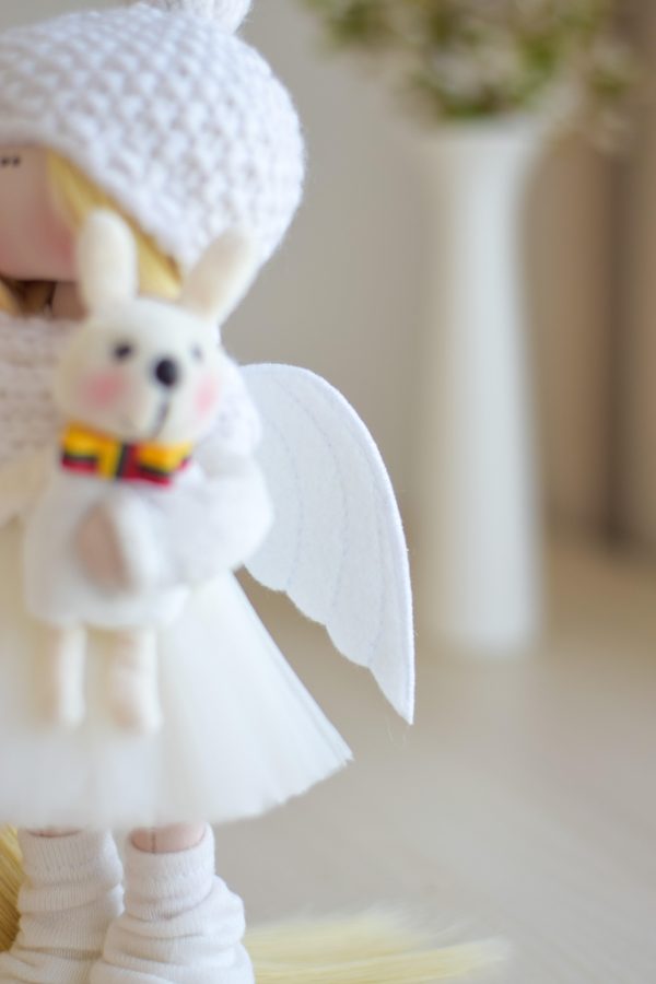 lėlė angelas su sparnais