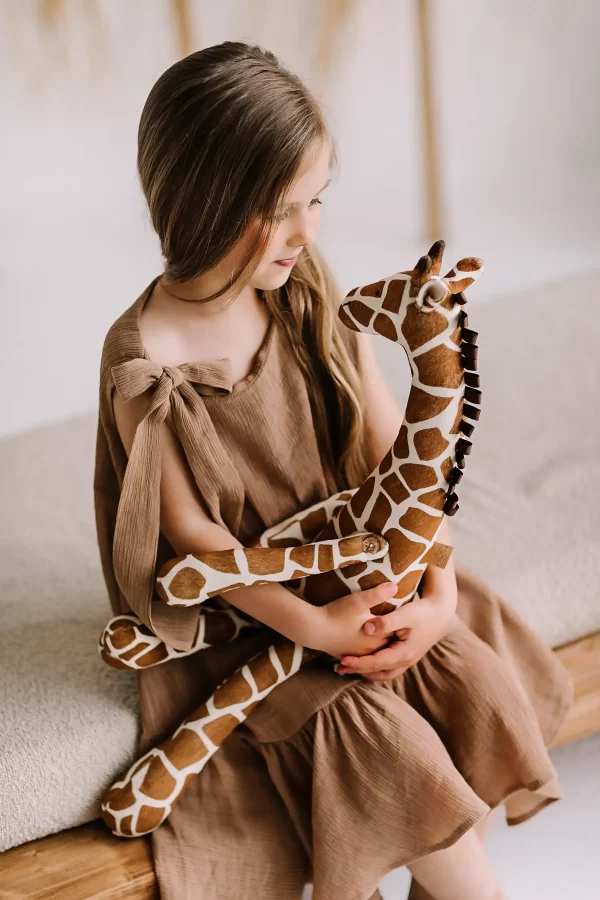 Stilingas žaislas interjerui žirafa
